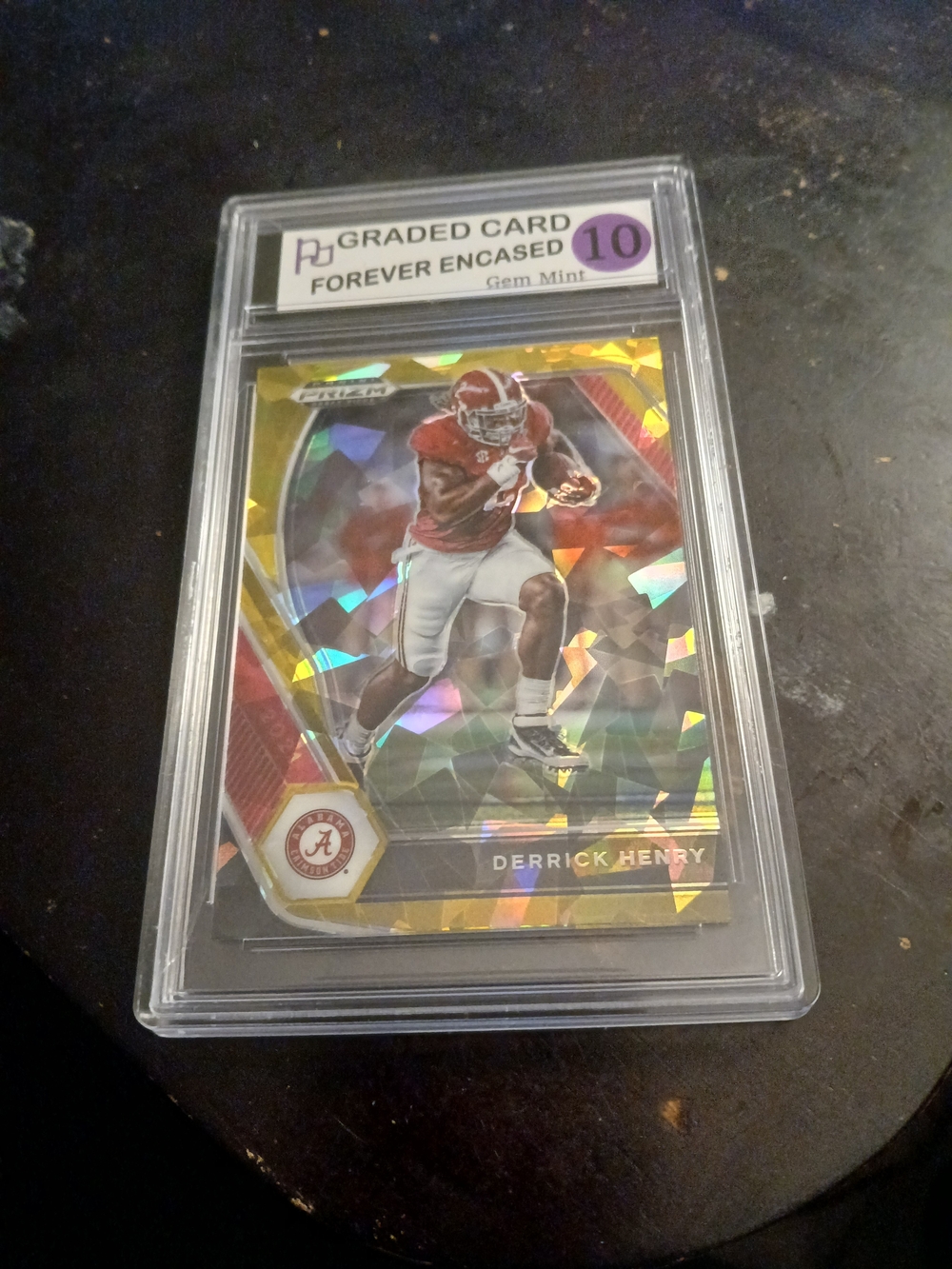 Derrick Henry Cracked Ice Refractor Prizm Graded Gem Mint 10 - Gold Holo